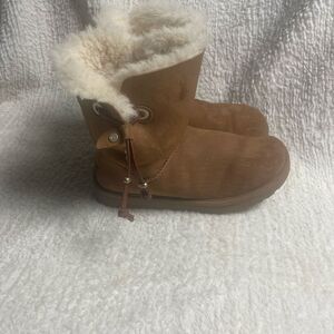 UGG Maia Chestnut suede sheepskin cuff short Boots  SZ7